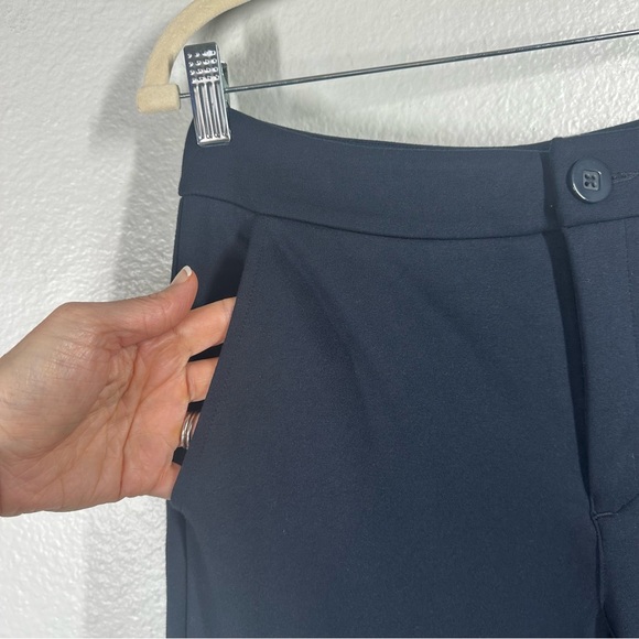 Cabi Keen Kick Flare Pants Women's 6 Navy‎ Blue Ponte Knit Ankle Crop Career - Picture 4 of 9